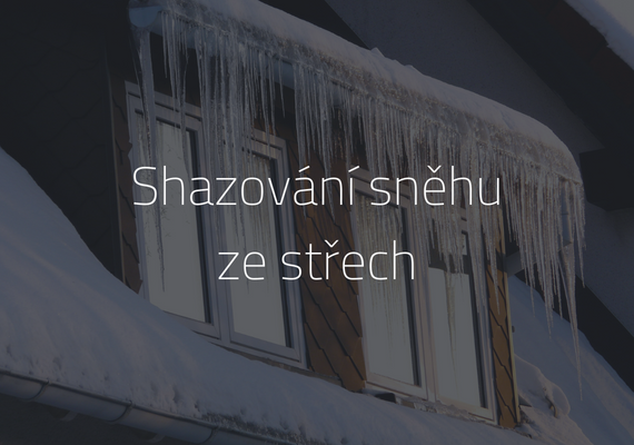Při vydatnější zimě se nebojíme na zasněžené střechy a odstraňujeme nebezpečný sníh ze střech dřív, než někomu ublíží.